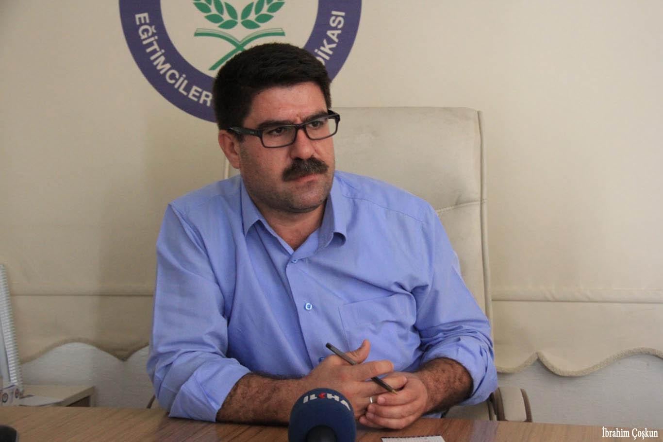 Atanamayan öğretmenler sorunlarına çözüm bekliyor Atanamayan öğretmenler sorunlarına çözüm bekliyor